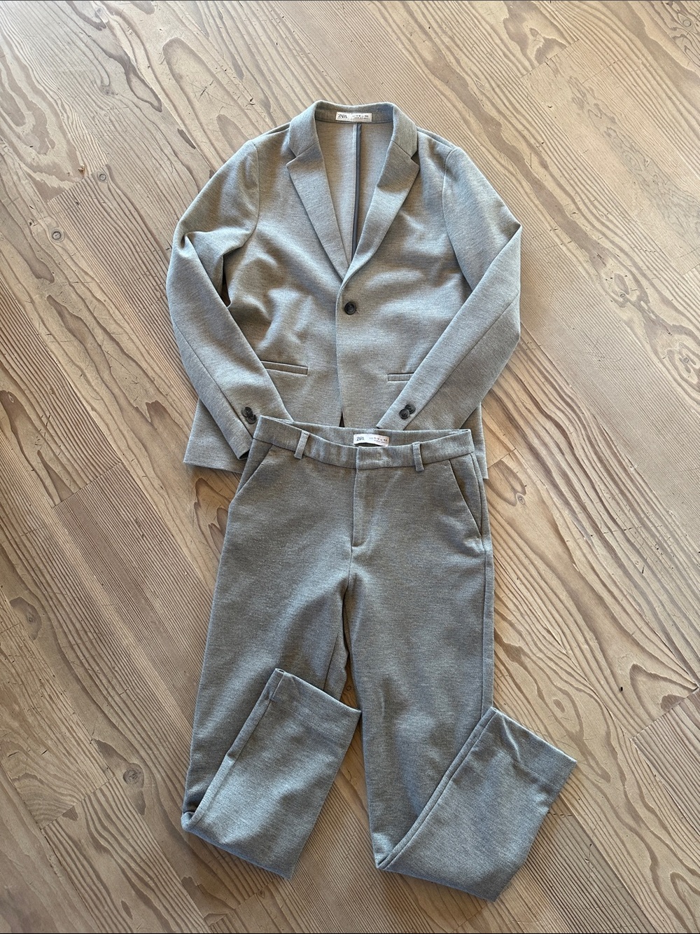 Zara Light Gray boys stretch one button suit set